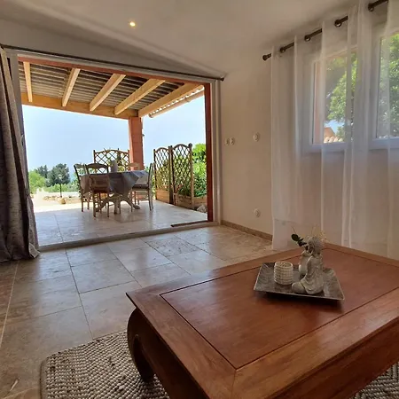 Terres Du Baguier Holiday home Ceyreste