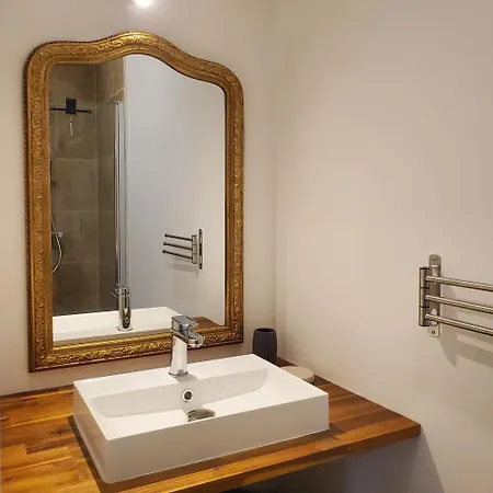 بيت للعطل Terres Du Baguier *