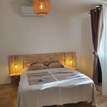 بيت للعطل Terres Du Baguier *