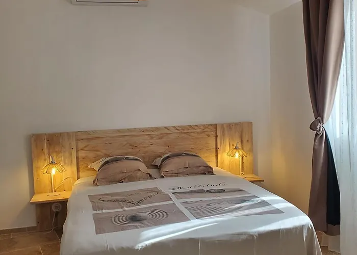 Dom wakacyjny Terres Du Baguier *